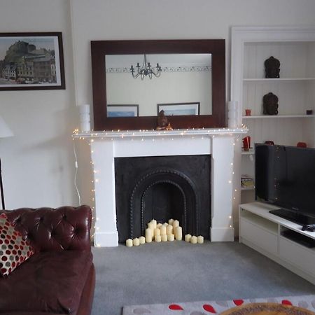 Modern And Colourful Flat By The Castle Apartamento Edimburgo Exterior foto